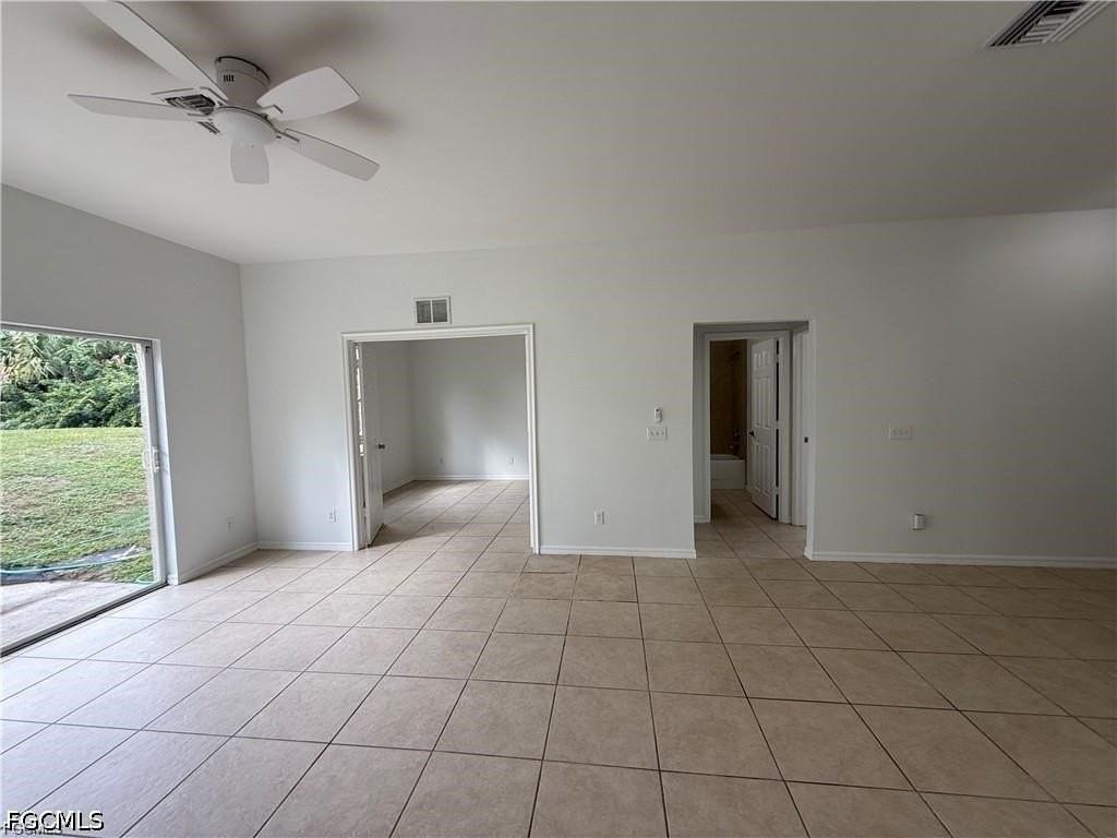 3967 Sunset Rd - Photo 3 of 10