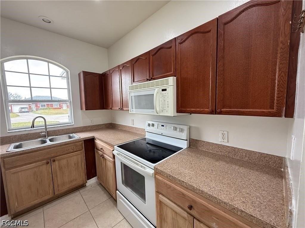 3967 Sunset Rd - Photo 7 of 10