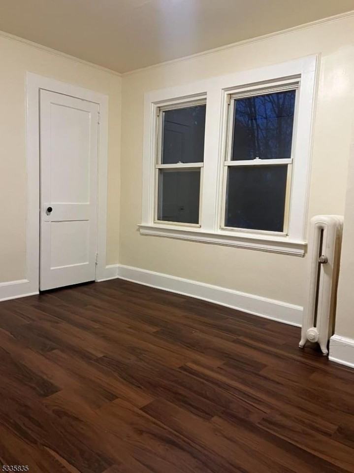 161 Franklin Ter - Photo 7 of 15
