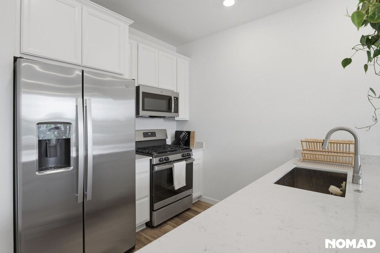 7455 W Evans Pl - Photo 7 of 29