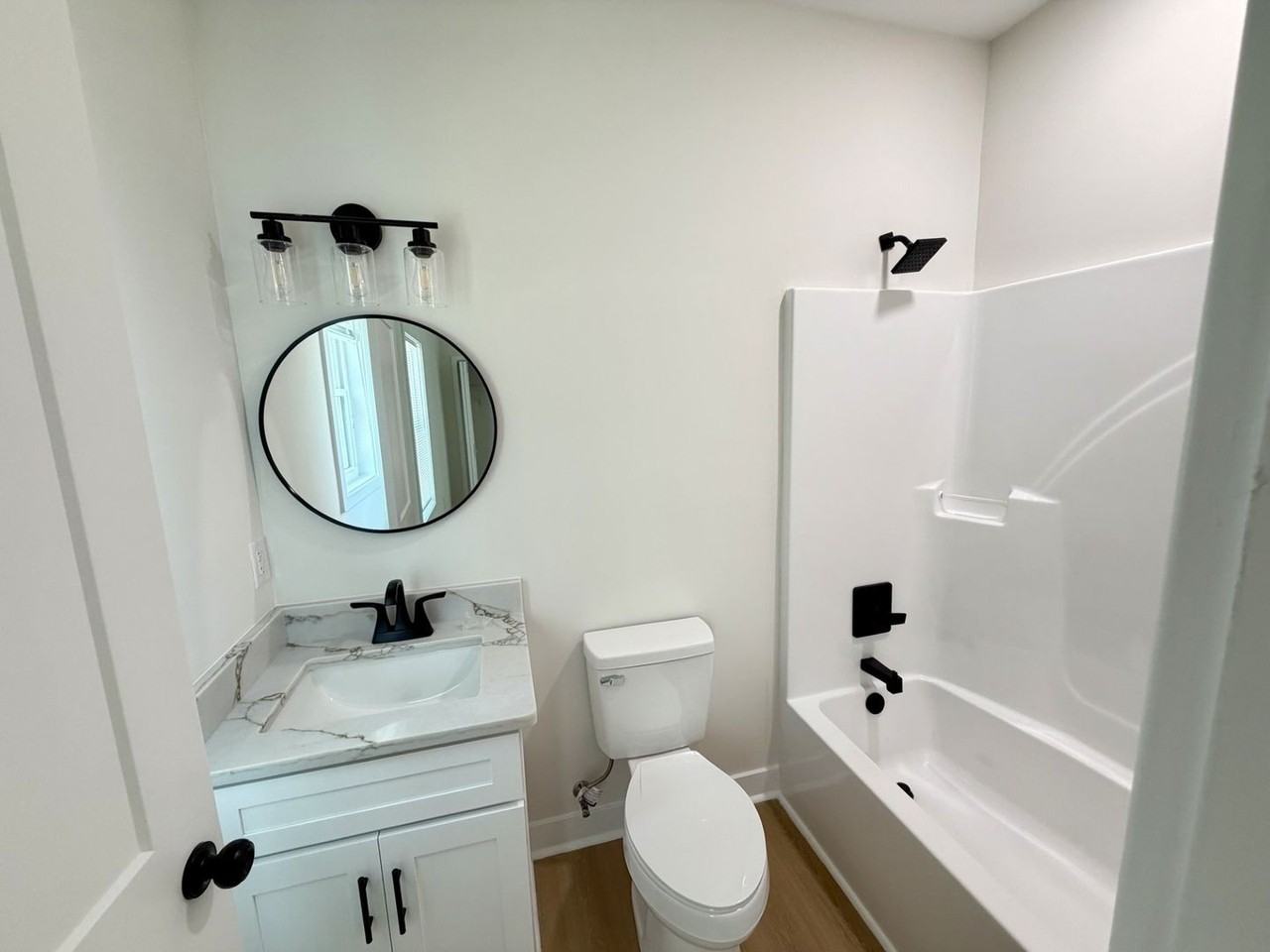 190 Indiana Ave - Photo 4 of 8