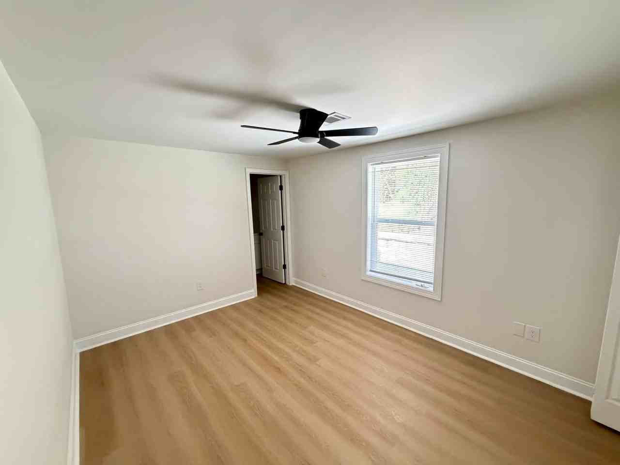 190 Indiana Ave - Photo 7 of 8
