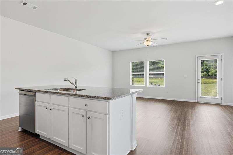 157 Village Green Dr Nw - Photo 5 of 30