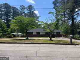 featured image of 203 S Chilton Cres