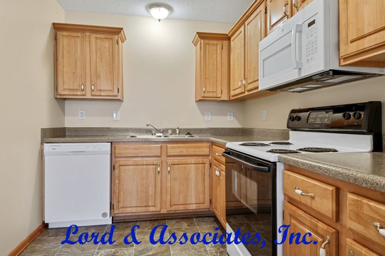 306 Ne 7th St Apt B - Photo 5 of 14