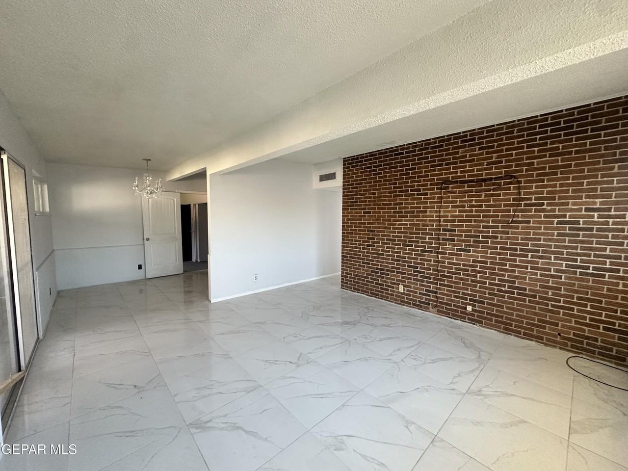 5104 Paris Ave - Photo 6 of 15