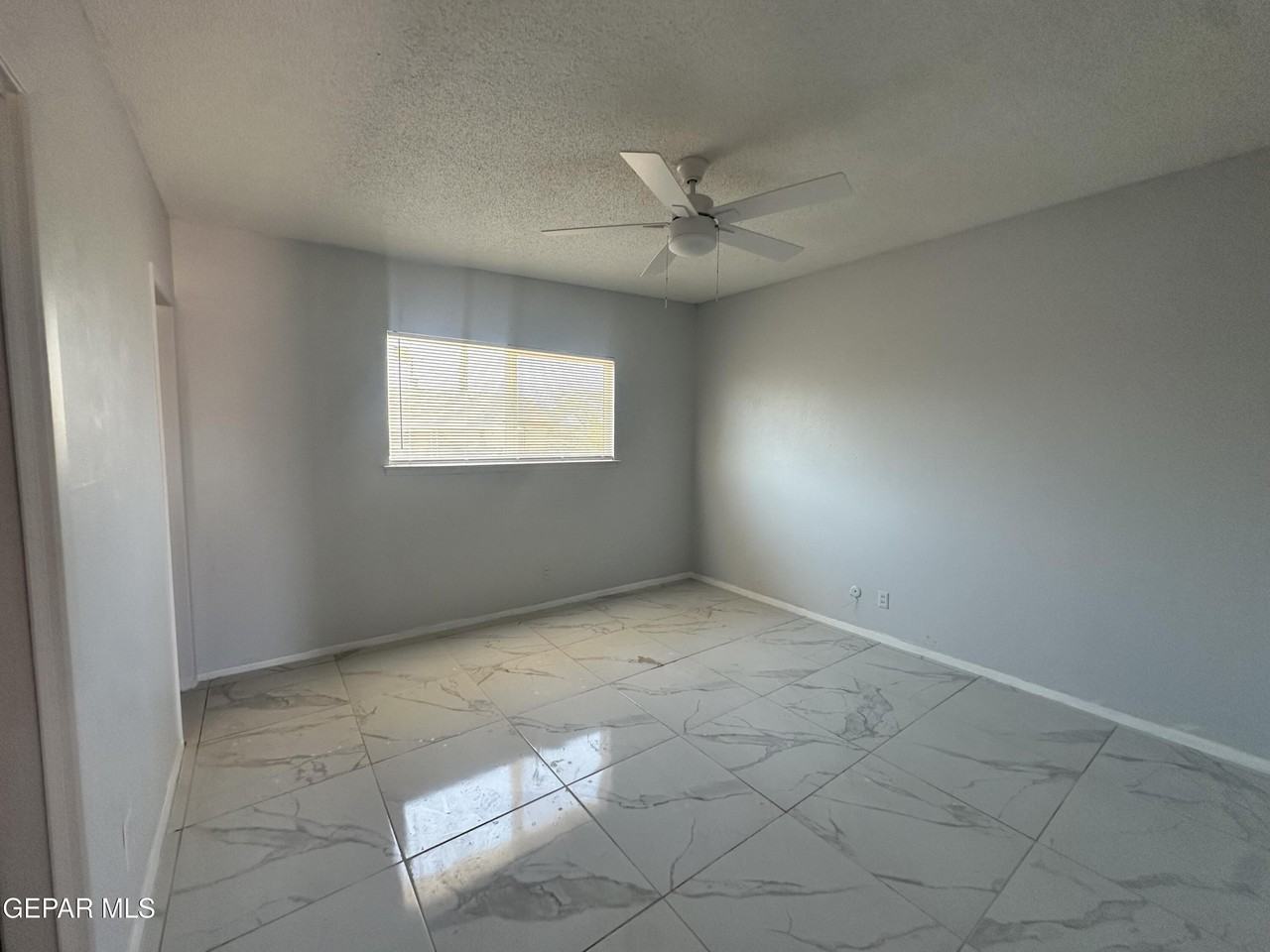5104 Paris Ave - Photo 7 of 15