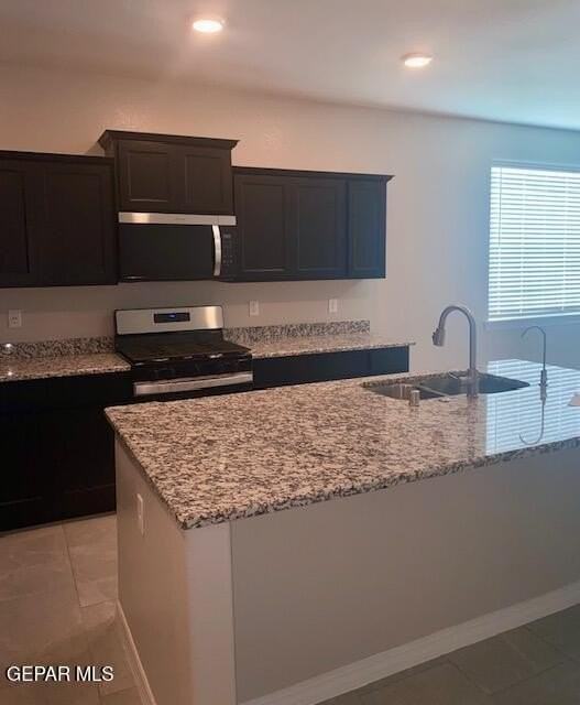 12836 Carefree Ave - Photo 6 of 26