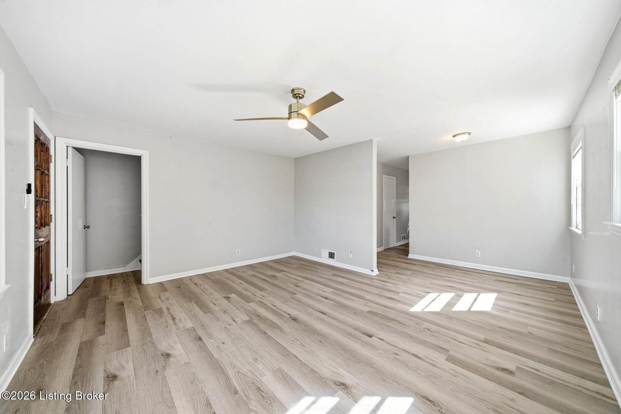 3021 Wedgewood Way - Photo 5 of 24