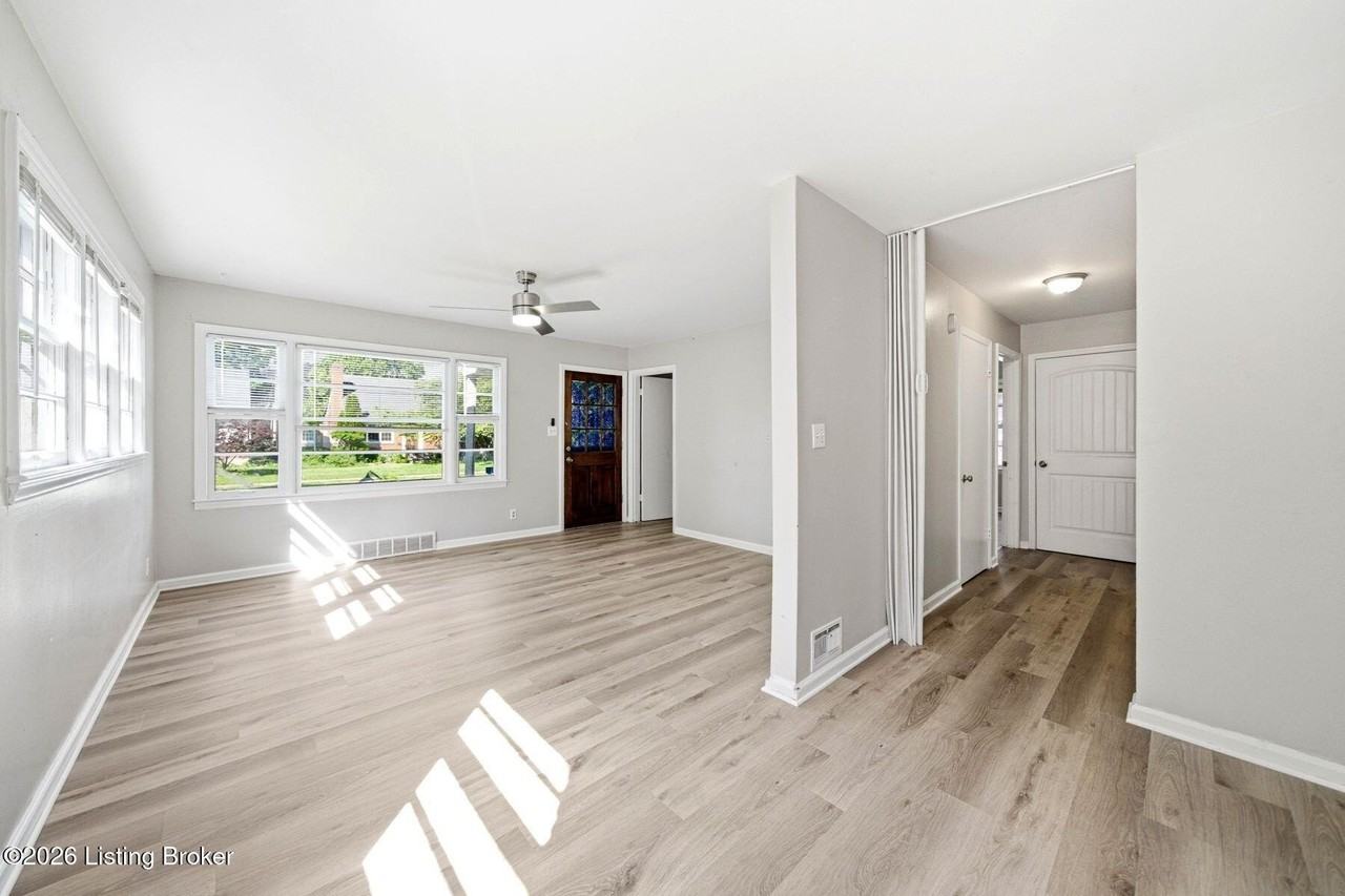 3021 Wedgewood Way - Photo 6 of 24