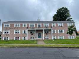 featured image of 11 Alan Ln