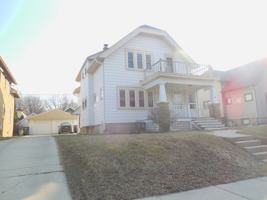 featured image of 5923 W Wells St