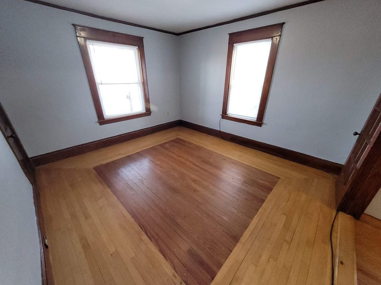 310 Cartier St #2 - Photo 4 of 11