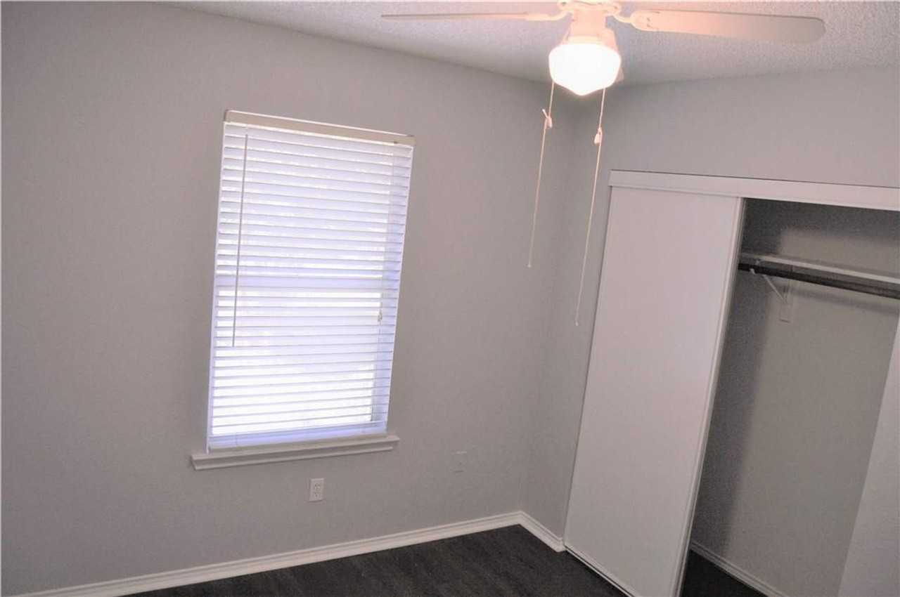 240 Stallion Dr - Photo 7 of 16