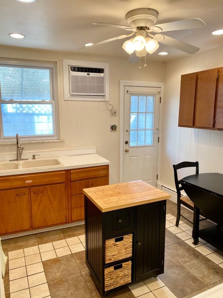 735 Manton St - Photo 7 of 17