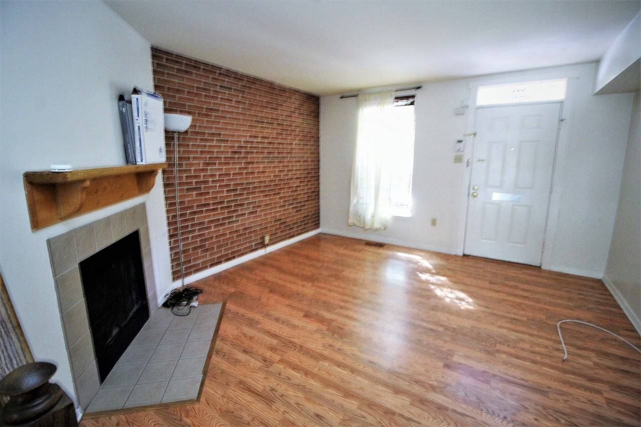 109 N Ann St - Photo 2 of 31