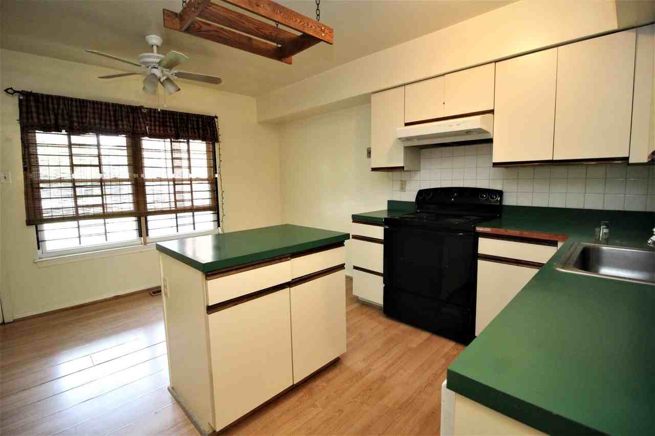 109 N Ann St - Photo 5 of 31