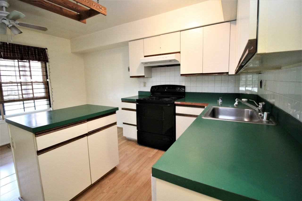 109 N Ann St - Photo 6 of 31