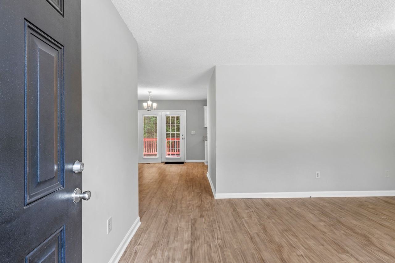 1811 Cody Ave - Photo 2 of 34