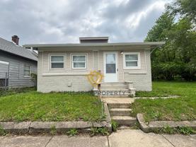 1023 N Pershing Ave - Photo 1 of 1