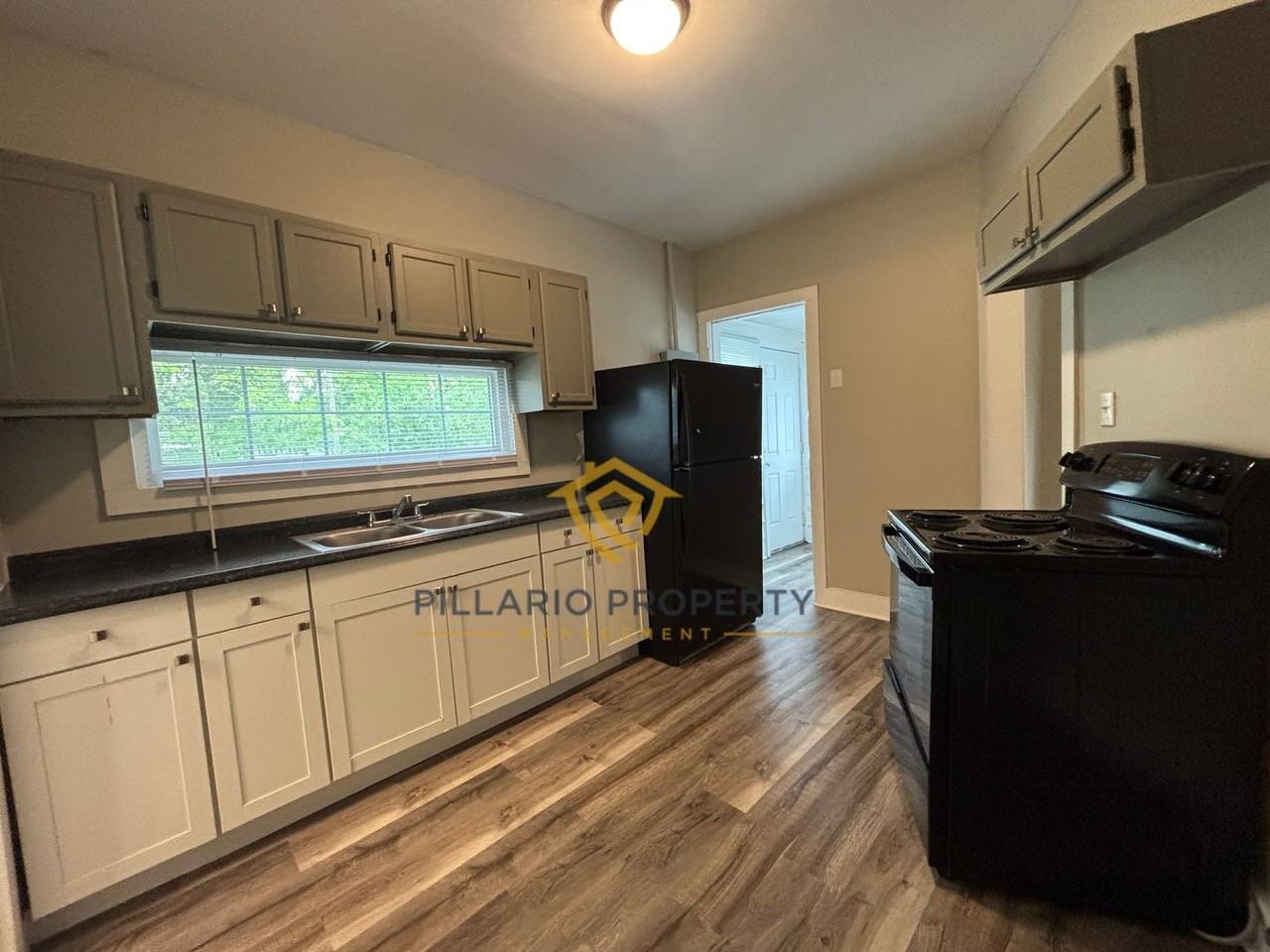 1023 N Pershing Ave - Photo 5 of 17