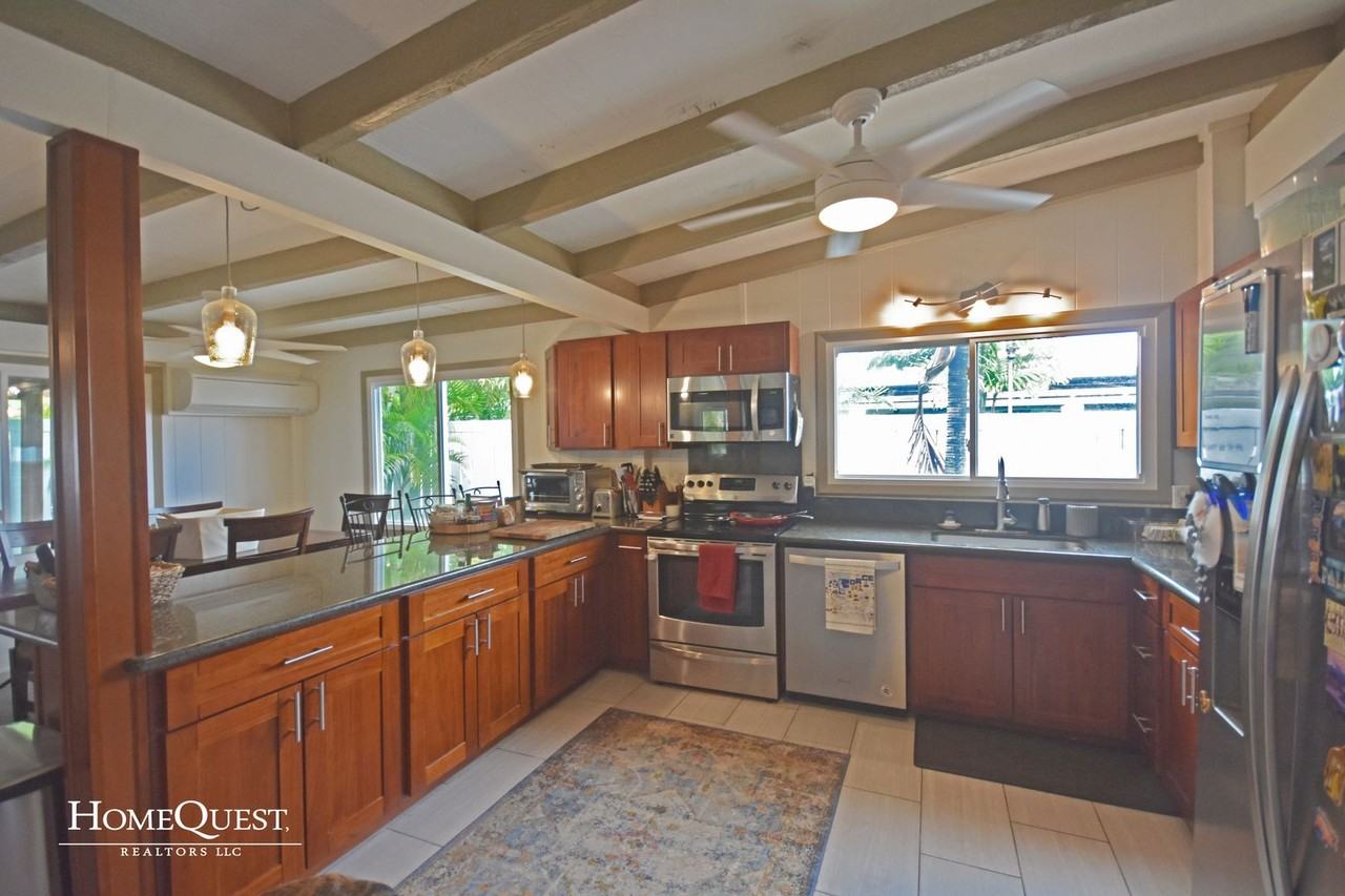 1335 Akiahala St - Photo 5 of 22