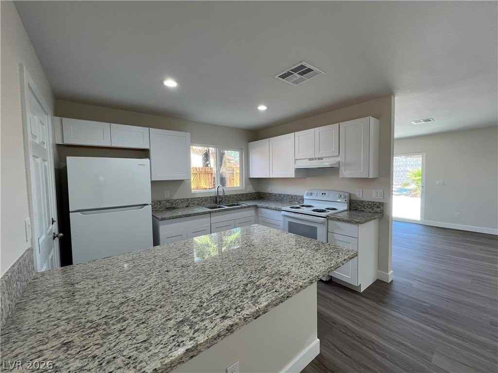 3608 W Bonanza Rd - Photo 3 of 26