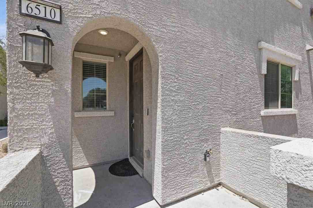 6510 Silver Estates Ave - Photo 4 of 26