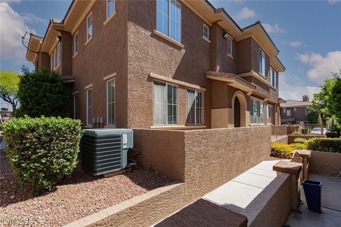 3965 Palm Beach St #101 - Photo 4 of 31