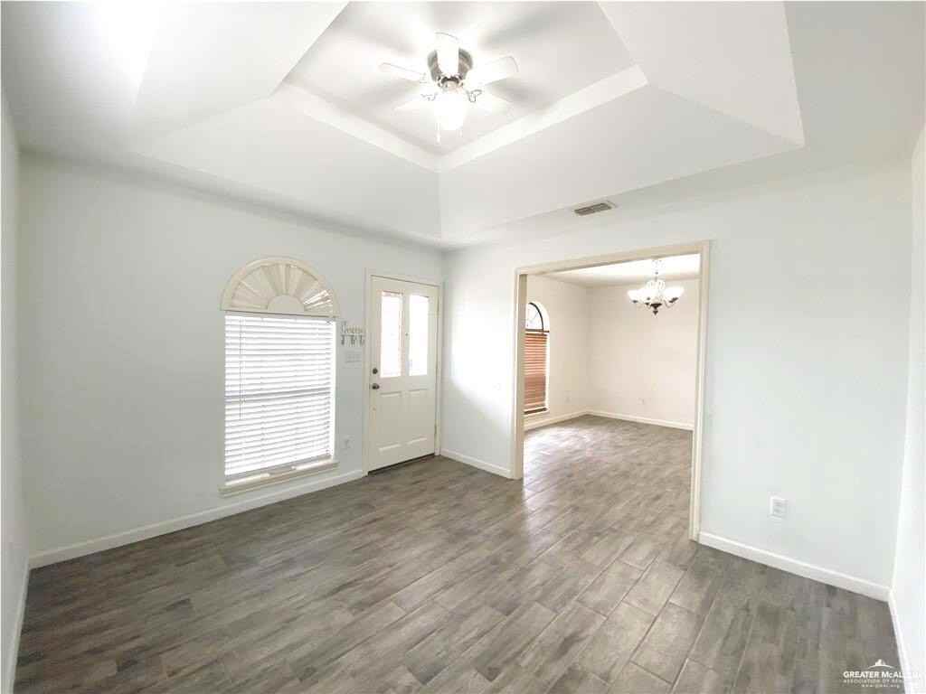 5033 Ibis Ave - Photo 2 of 11