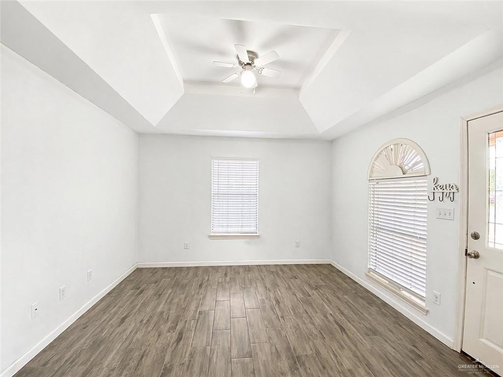 5033 Ibis Ave - Photo 3 of 11