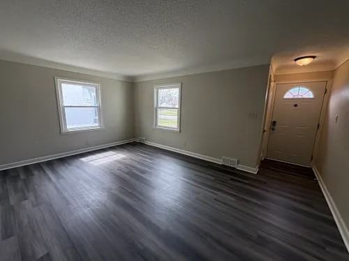 4524 Zenith Avenue North - Photo 2 of 9
