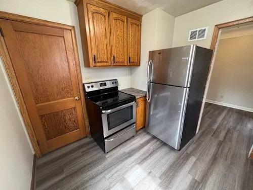 4524 Zenith Avenue North - Photo 3 of 9