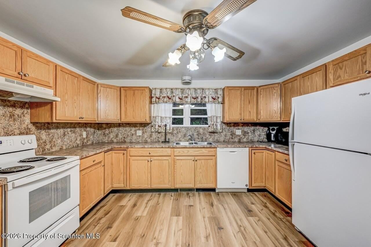 1 Beech Rd - Photo 6 of 44