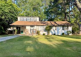 featured image of 41 Central Ln