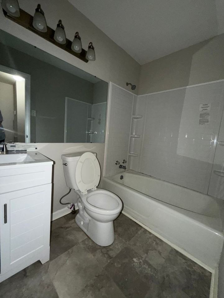 41 Central Ln - Photo 4 of 14