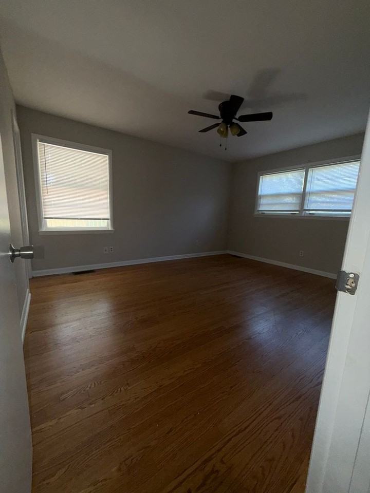 41 Central Ln - Photo 5 of 14