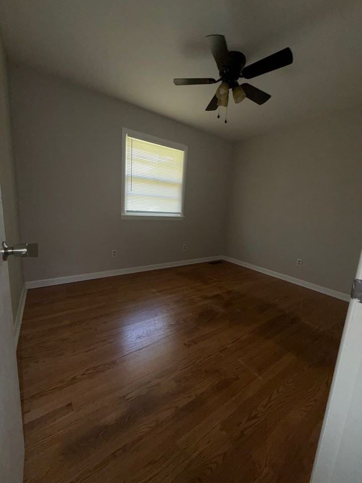 41 Central Ln - Photo 6 of 14