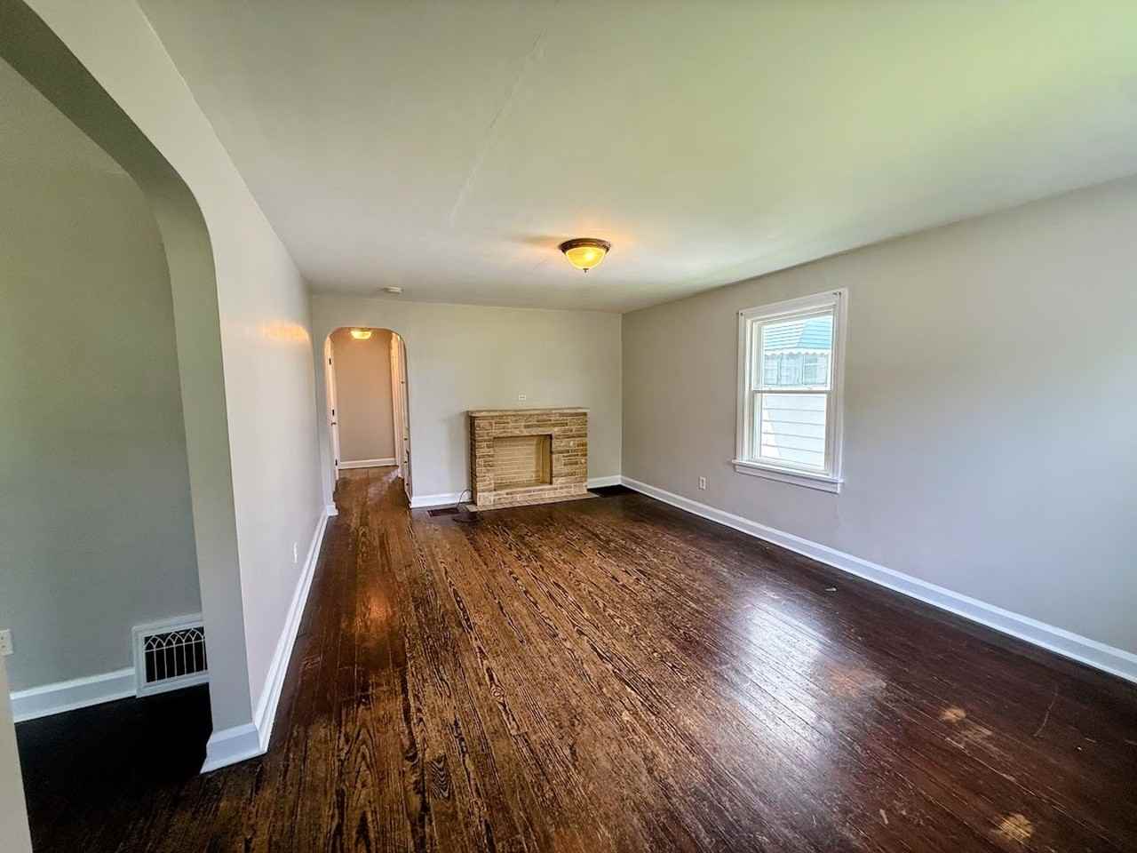 3034 12th St Nw - Photo 3 of 19