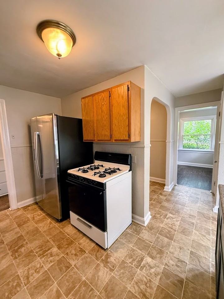 3034 12th St Nw - Photo 7 of 19