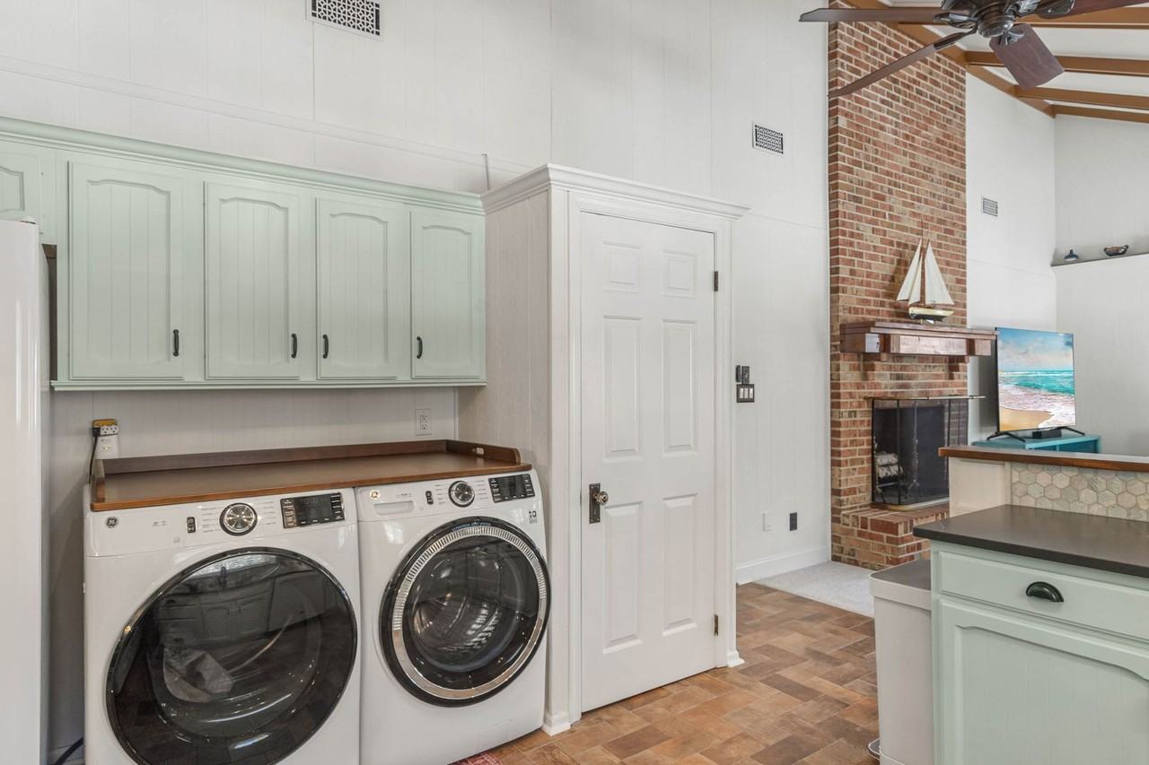 106 Kingsbridge Rd - Photo 7 of 40