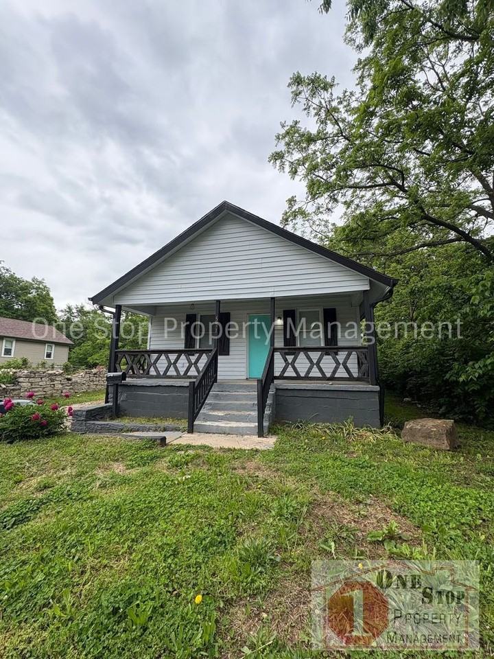 5711 Jackson Ave - Photo 2 of 25