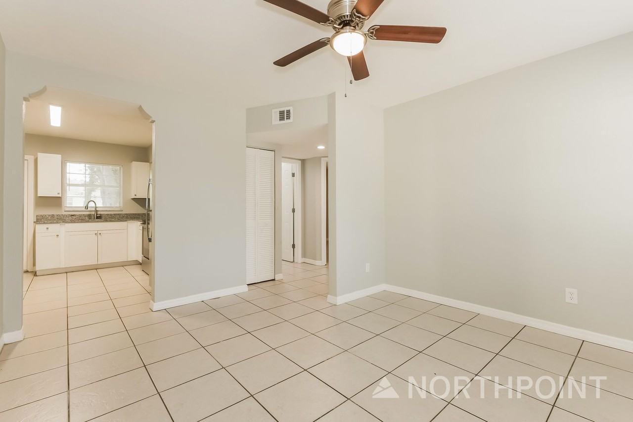 1733 W Saint Louis St - Photo 2 of 15