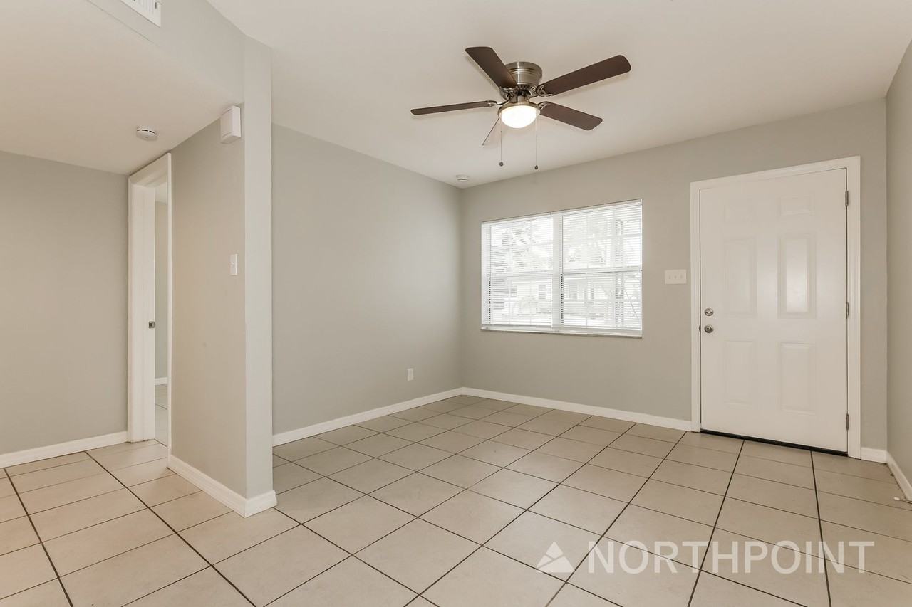 1733 W Saint Louis St - Photo 4 of 15