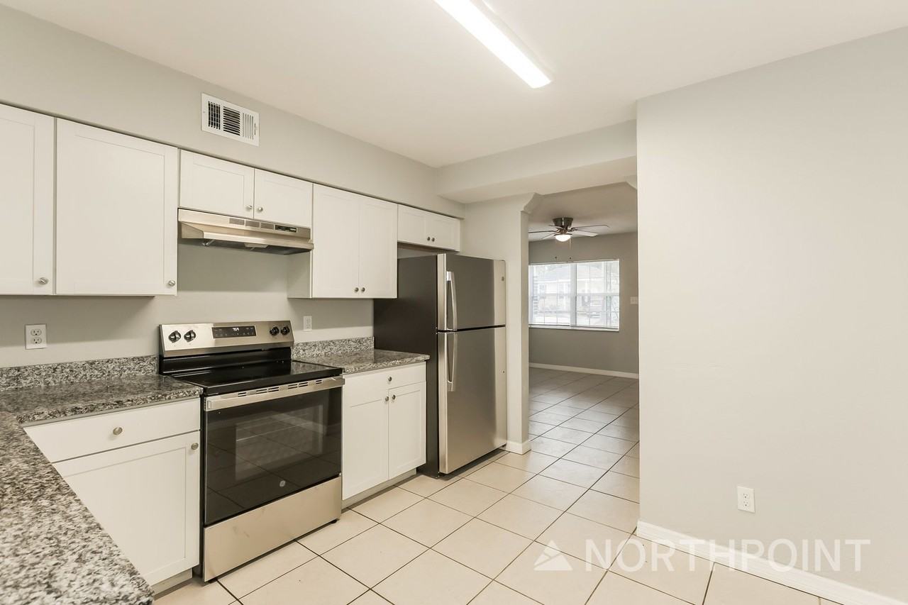 1733 W Saint Louis St - Photo 7 of 15