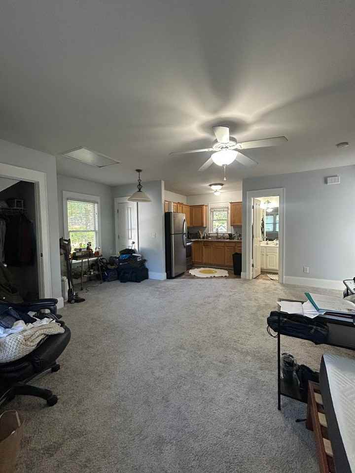 839 Onslow St - Photo 6 of 11