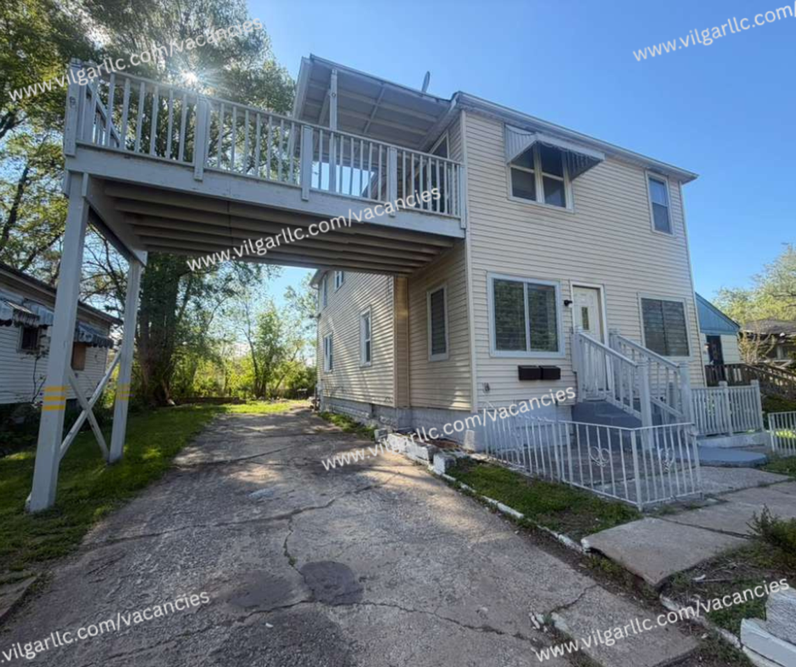 1712 Carolina St - Photo 2 of 37