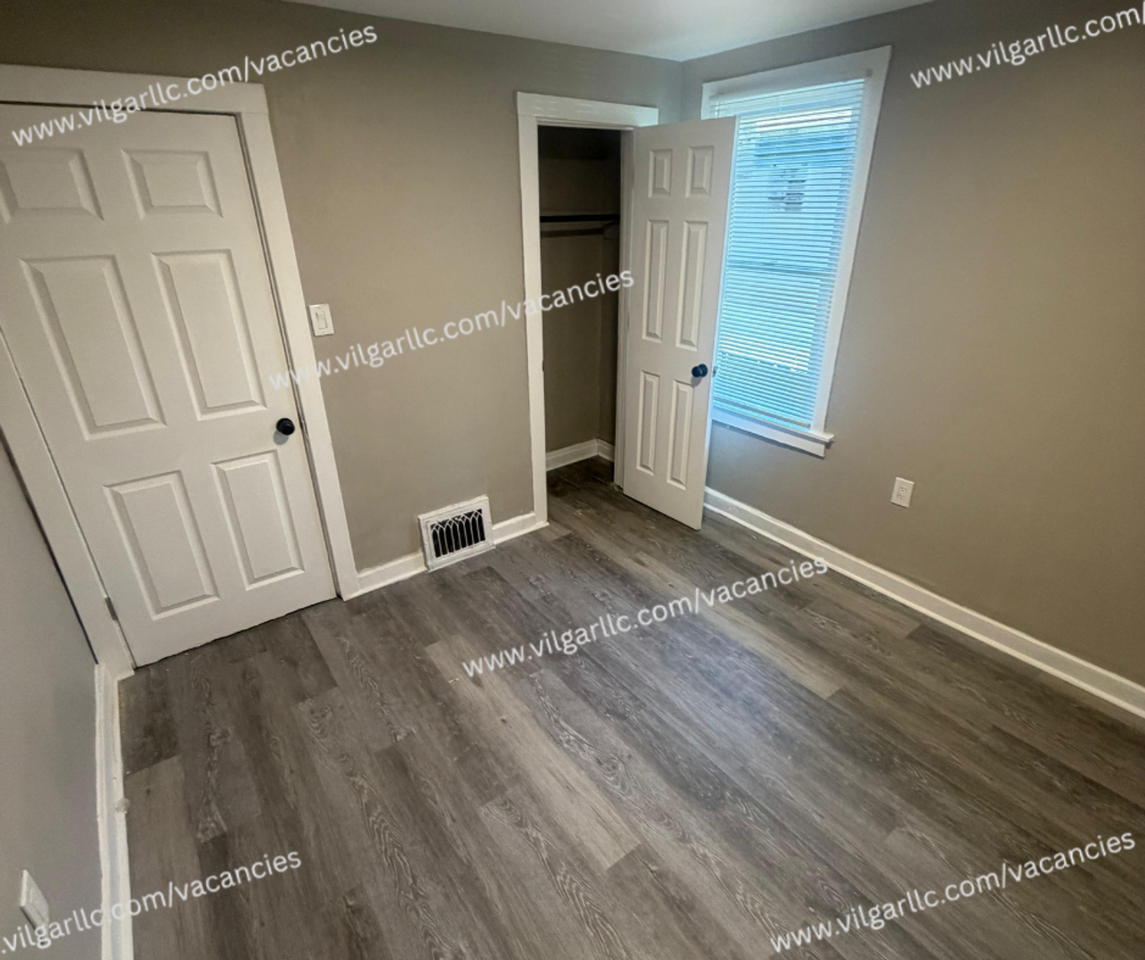 1712 Carolina St - Photo 7 of 37