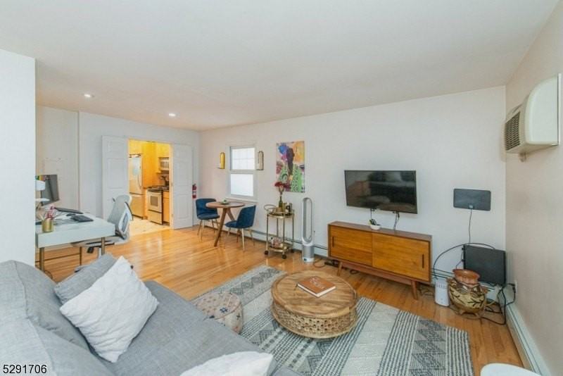39 Harrison Ave #9 - Photo 5 of 15
