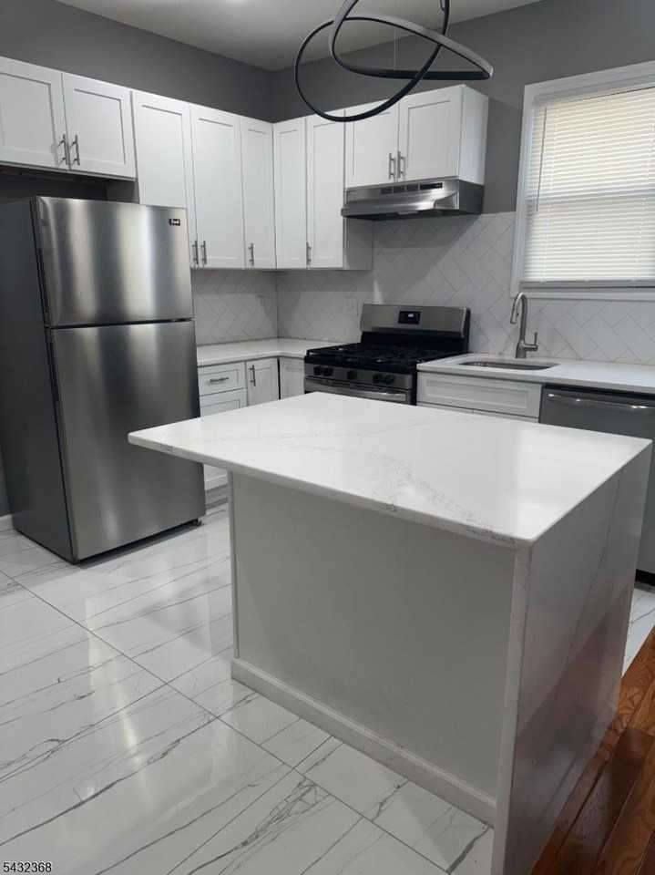 103 Melrose Ave - Photo 6 of 14